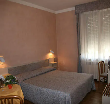 Hotel Tino S.a.s.